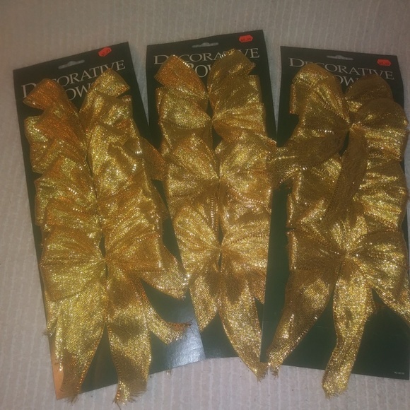 (Set Of 18) Matching Tie-On Gold Bows (NWT) 50% OFF SALE - Picture 1 of 1